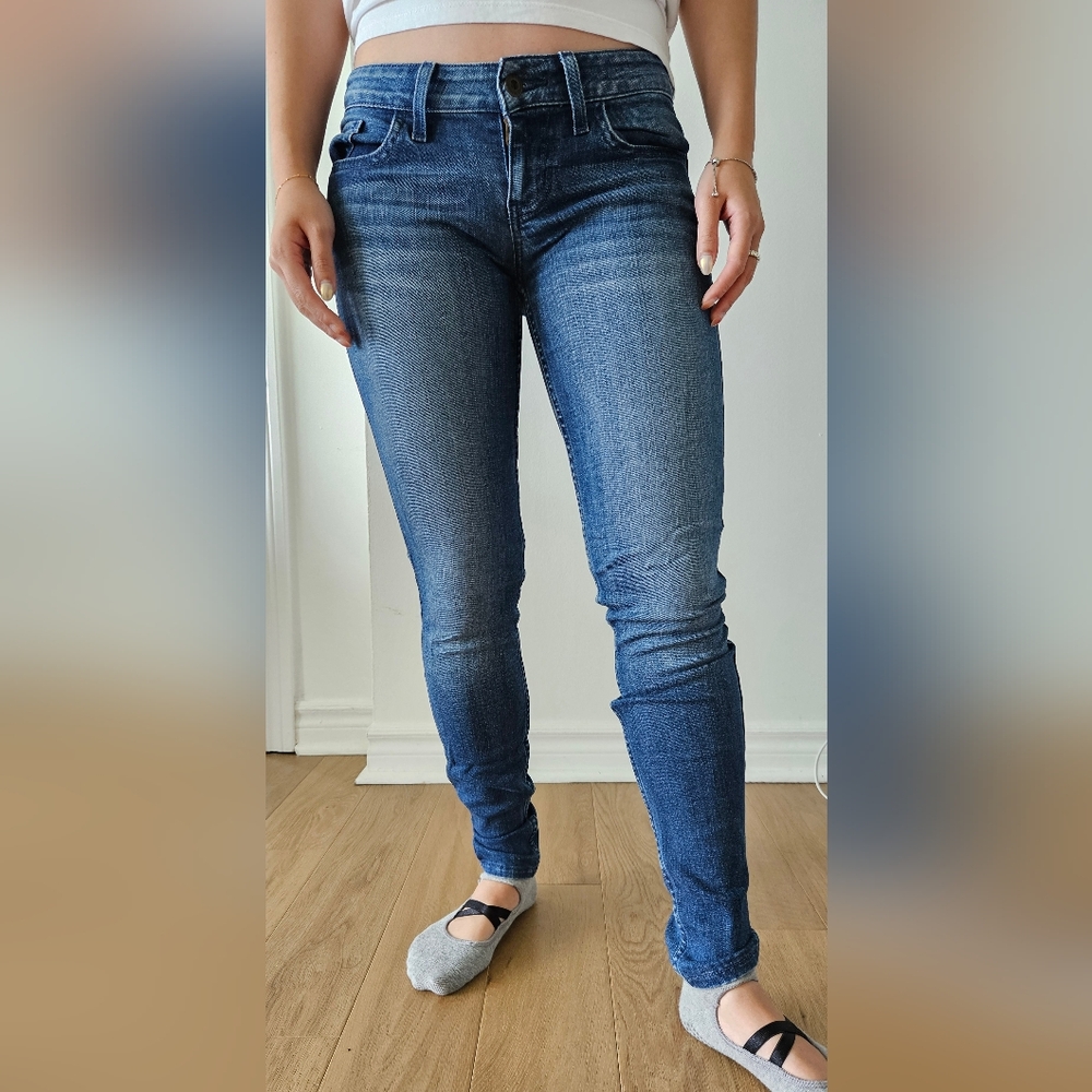 GUESS Power Skinny Jeans